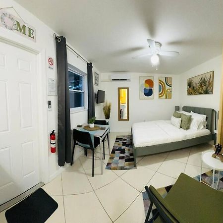 Studio With Terrace Near Hard Rock-Patio Apartment Холивуд Екстериор снимка